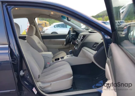 2013 Subaru Legacy 2.5I Premium из США, поврежденный, VIN 4S3BMBC61D3009593